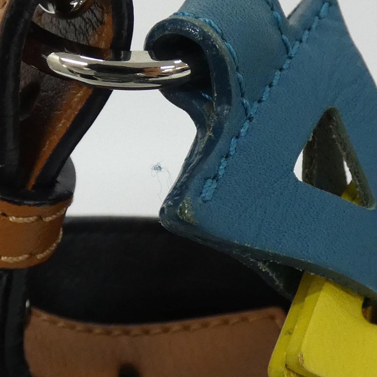 ロエベ V バケット 303 30 N14 ショルダーバッグ