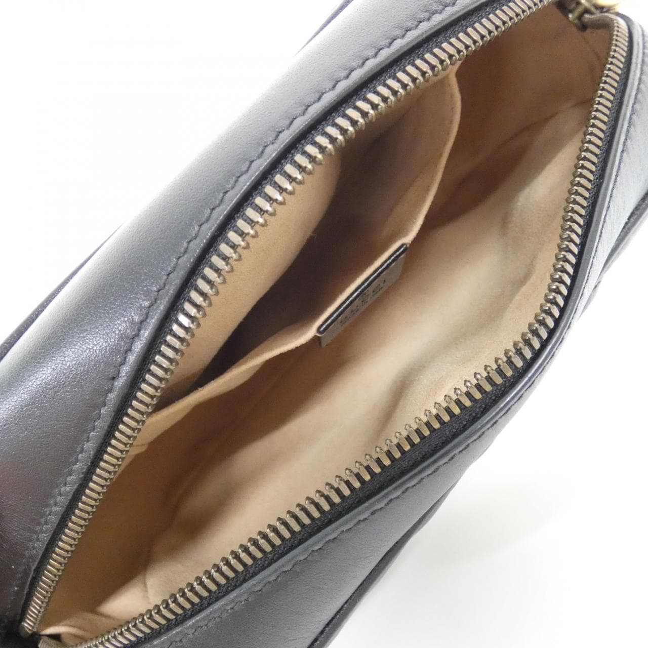 グッチ GG MARMONT 447632 DTD1T ショルダーバッグ