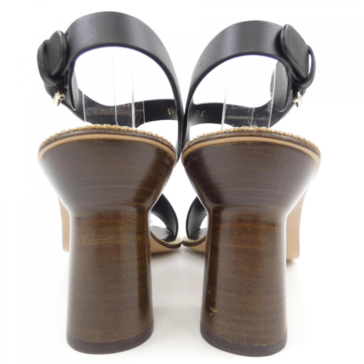 サルヴァトーレフェラガモ SALVATORE FERRAGAMO サンダル