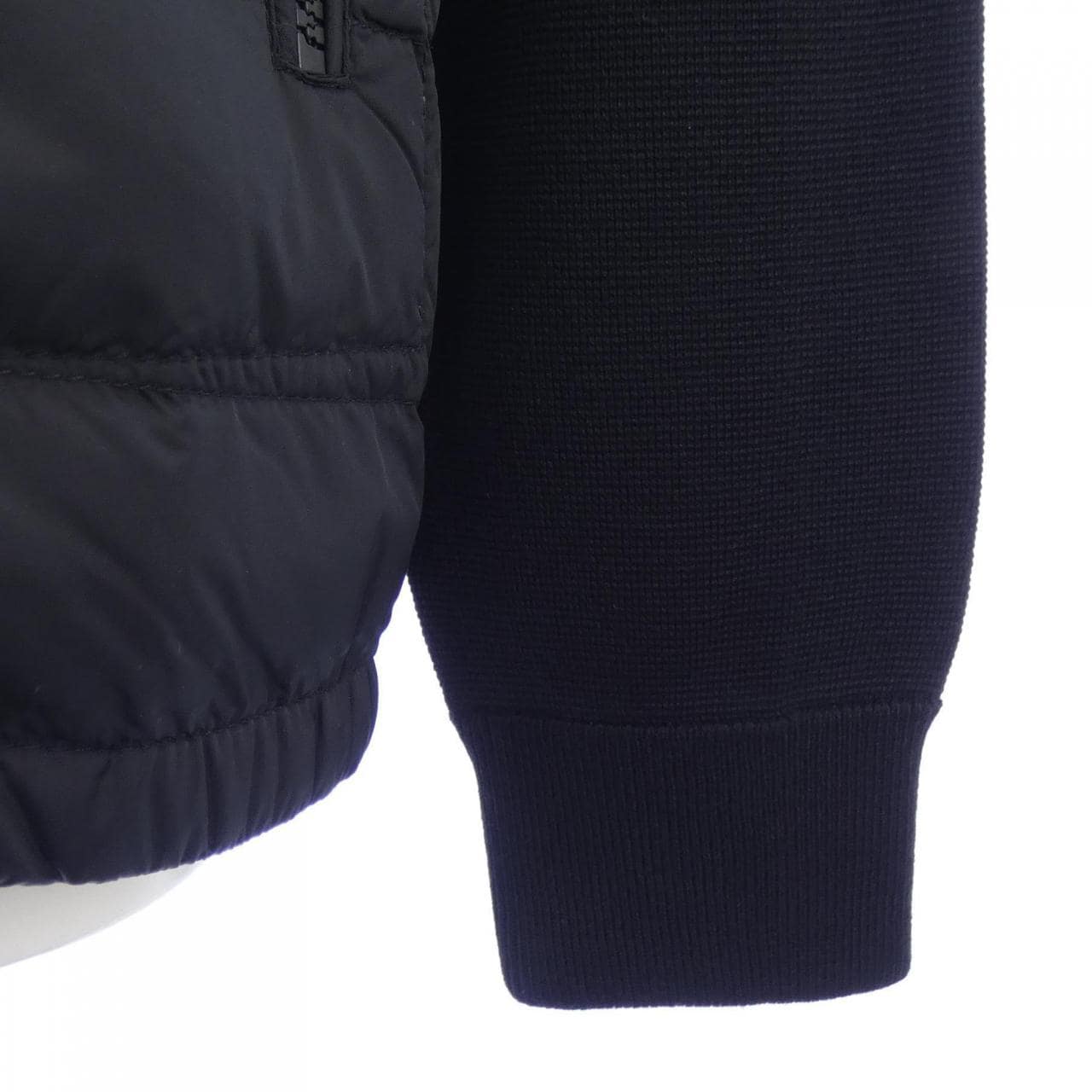 【新品】モンクレール MONCLER K20919B50700 ダウンジャケット