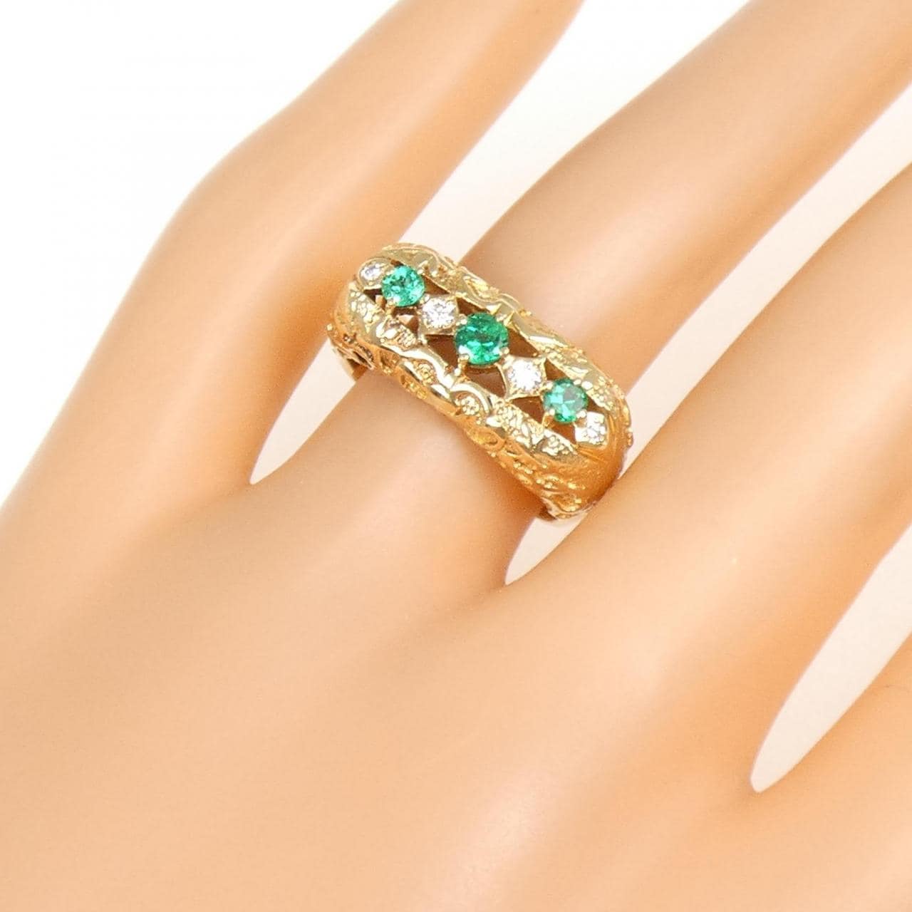 ポーラ エメラルド リング 0.21CT