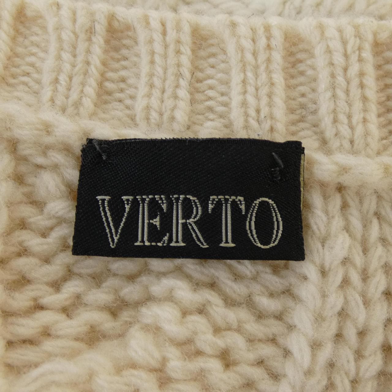 ヴェルト VERTO ニット