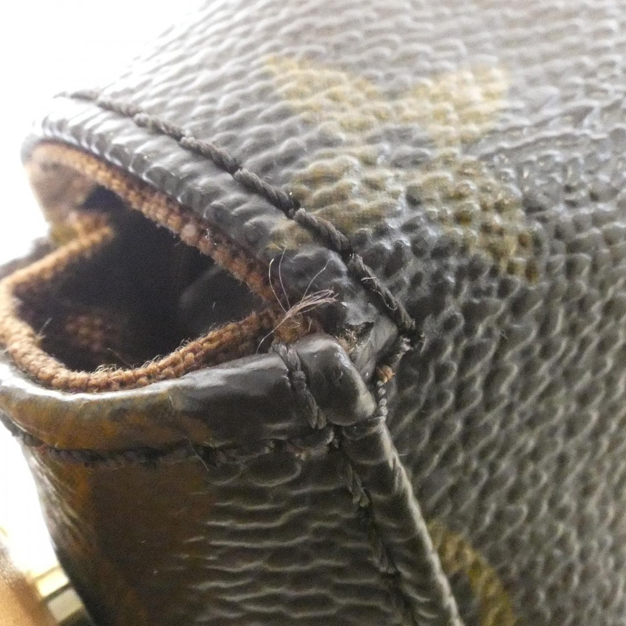 ルイヴィトン モノグラム ミニ ルーピング M51147 ショルダーバッグ