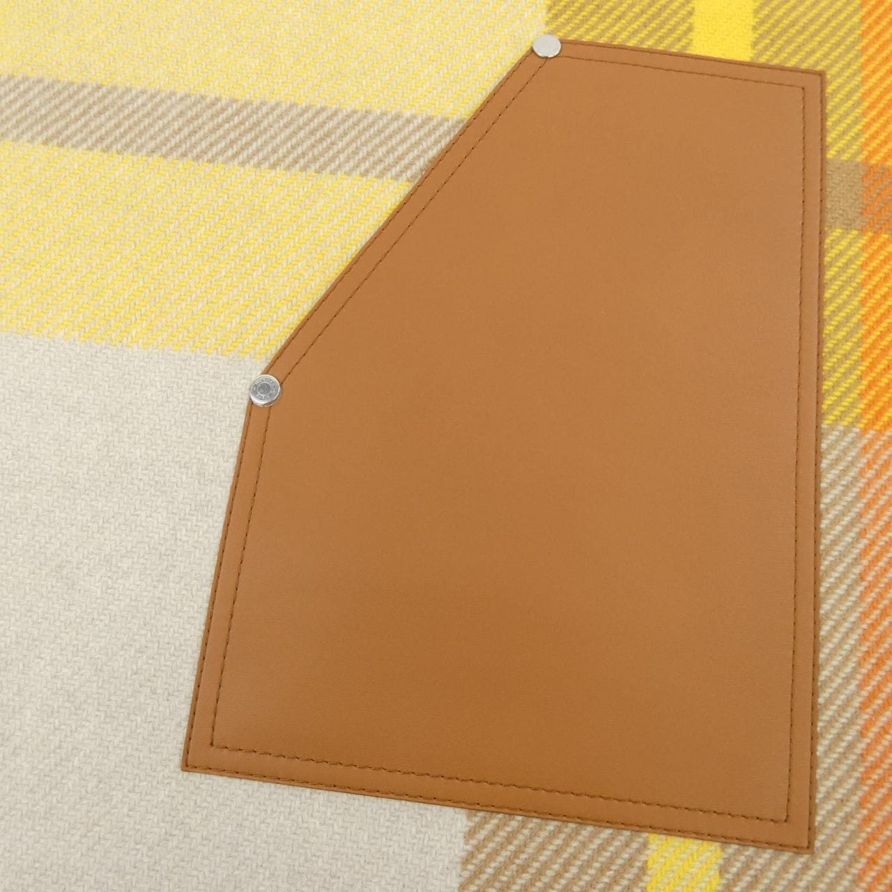 エルメス HERMES タータンポケット キュイール アップリケ H259150S MUFFLER