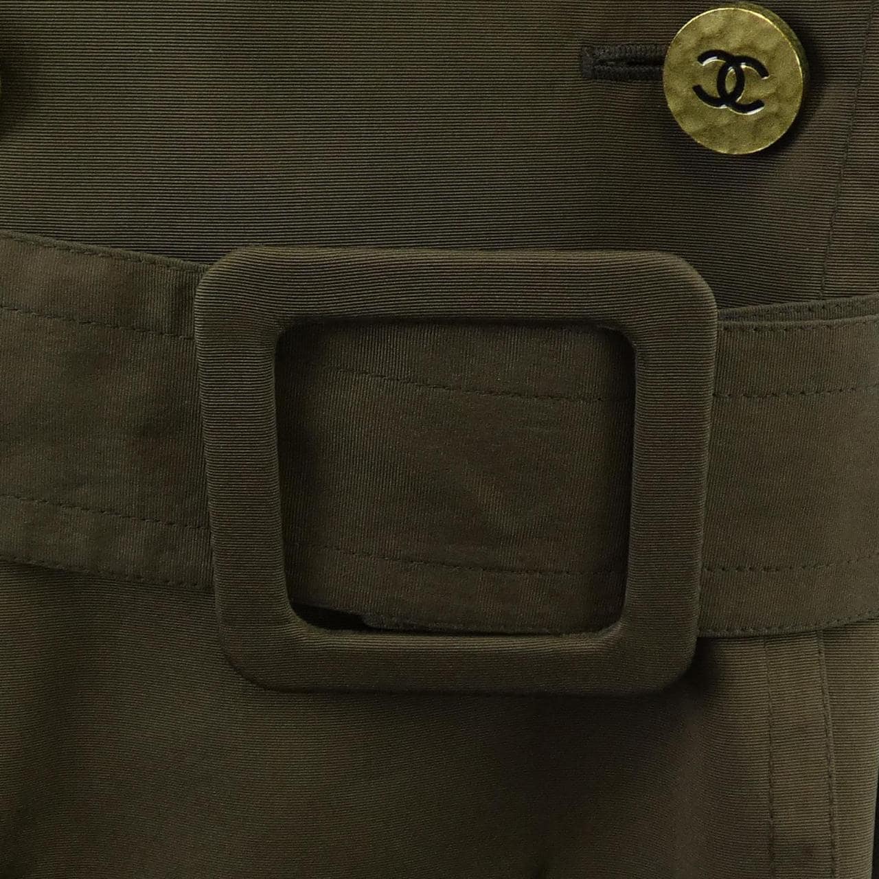 【ヴィンテージ】シャネル CHANEL P03932W02165 94A トレンチコート