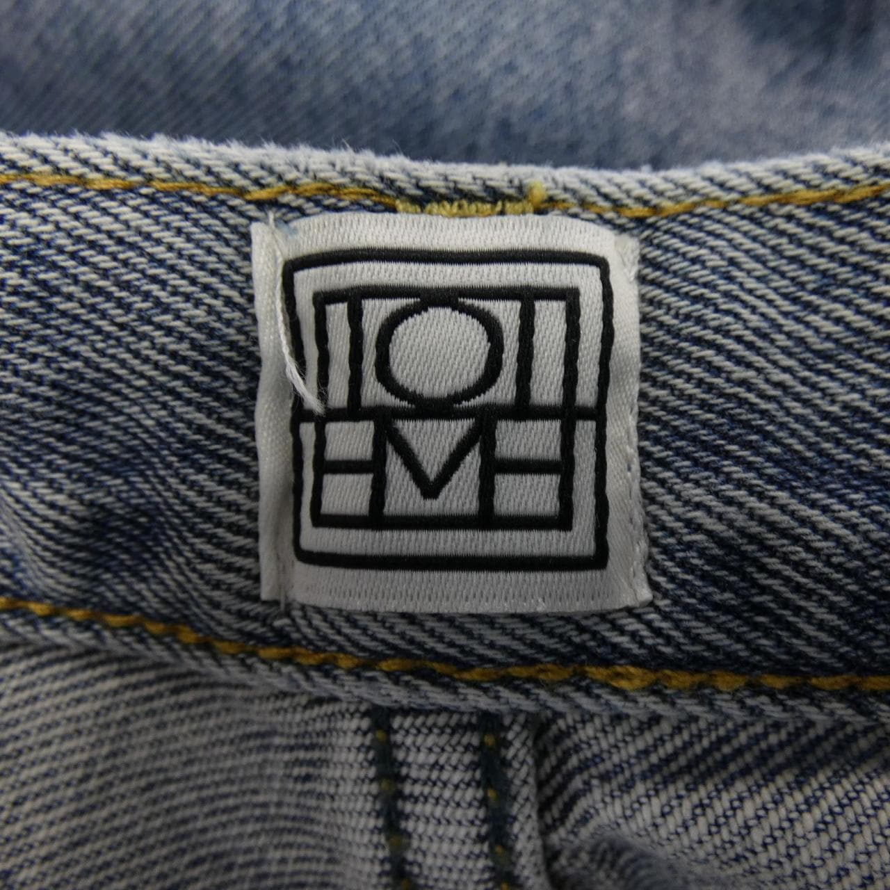 トーテム Toteme ジーンズ