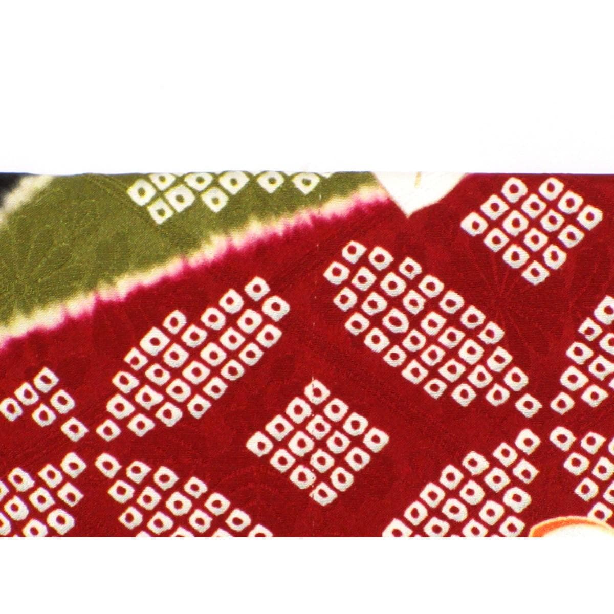 振袖　友禅金彩加工　刺繍入り　身幅Ｌ寸