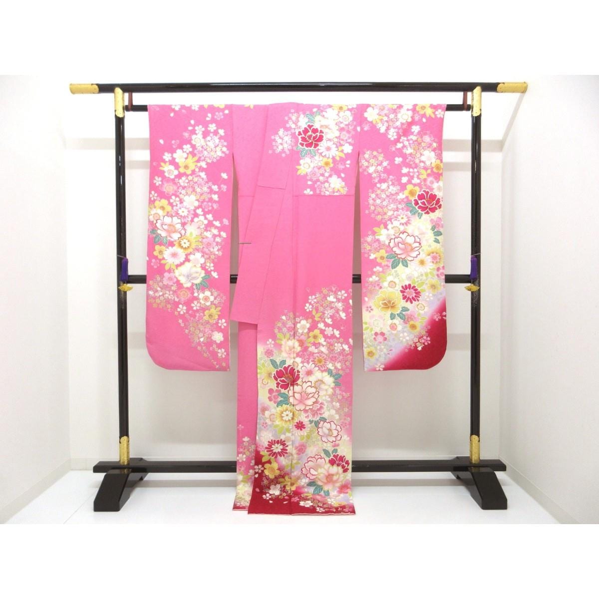 振袖　友禅金彩加工　刺繍入り　ボカシ染