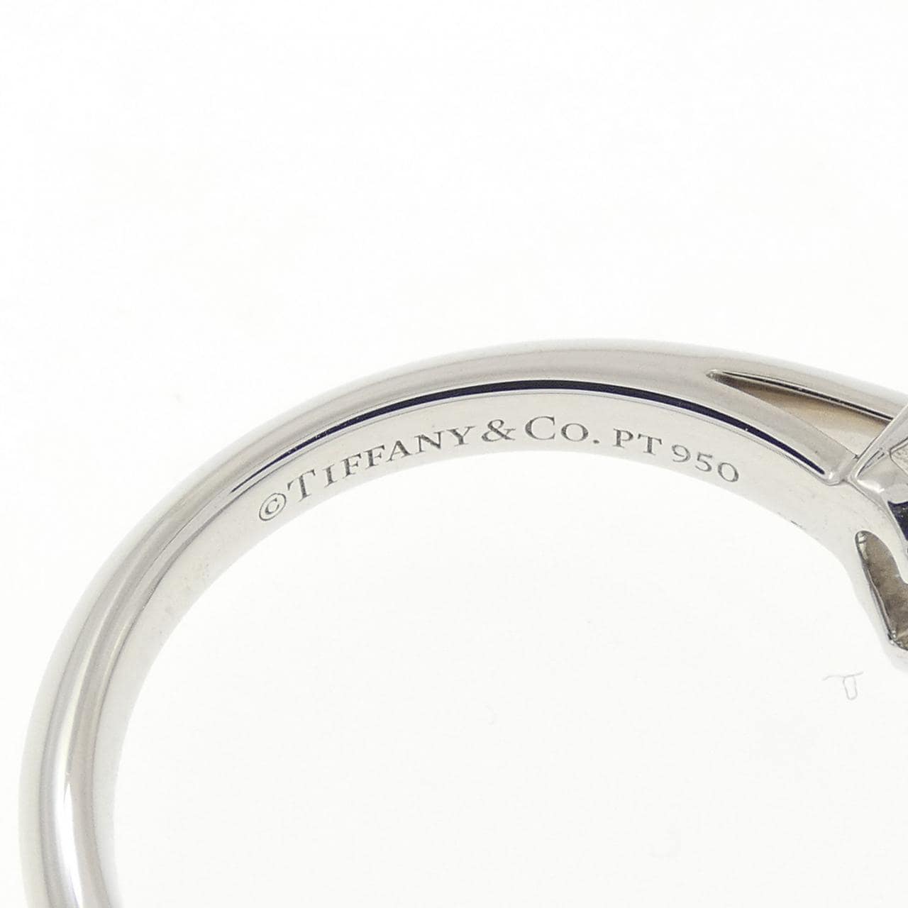 ティファニー ハートシェイプ リング 0.81CT H VVS2