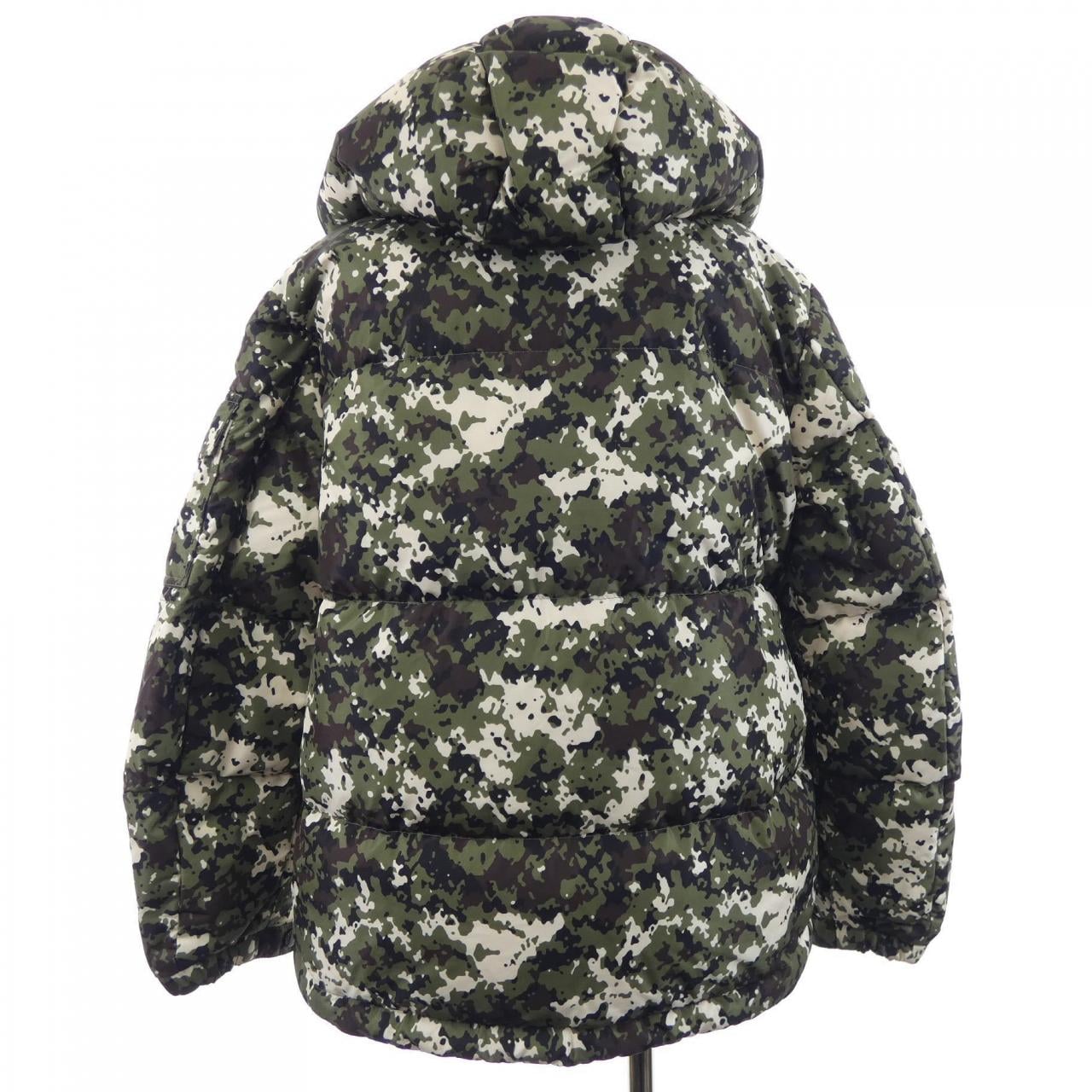 モンクレール MONCLER BADYMORE ダウンジャケット
