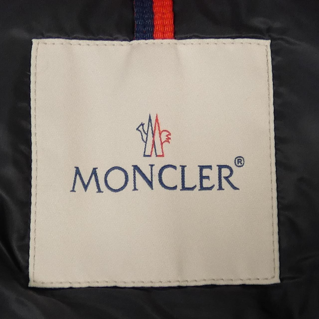 モンクレール MONCLER ダウンジャケット
