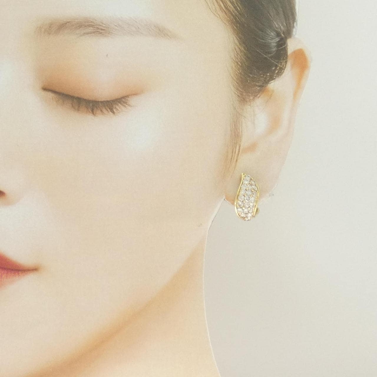 750YG/750WG ダイヤモンド ピアス 2.35CT