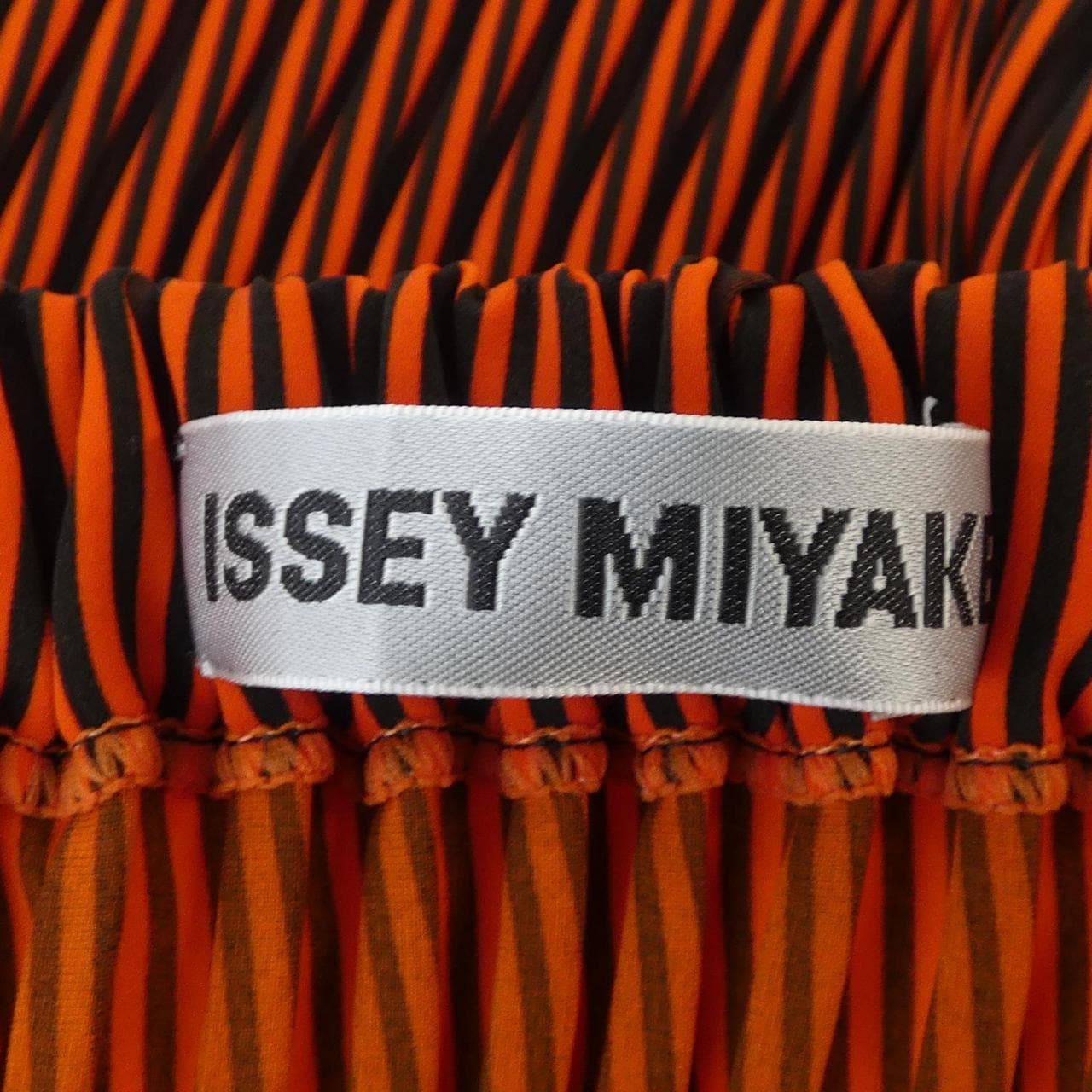 イッセイミヤケ ISSEY MIYAKE IM74FG505 スカート