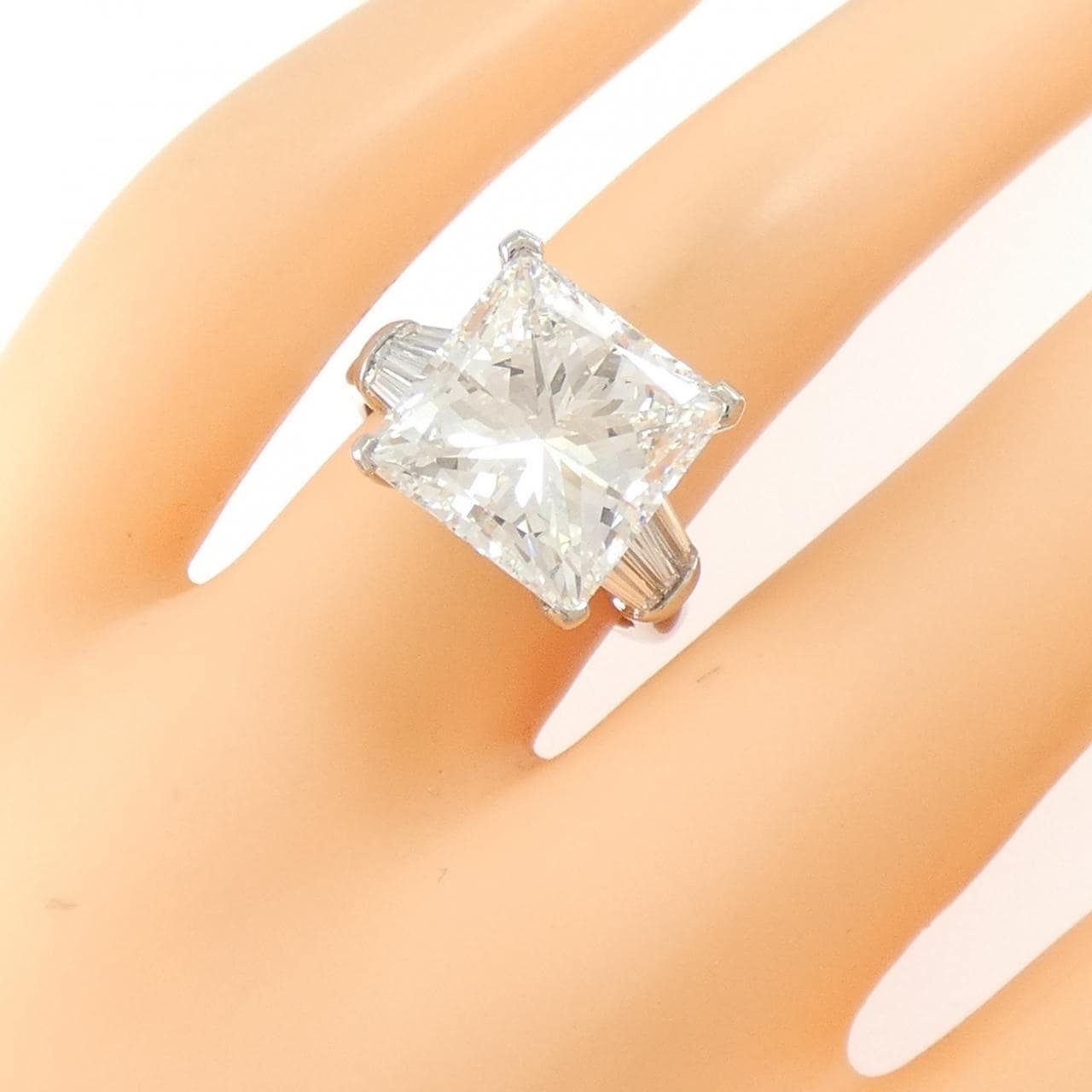 PT900 ダイヤモンド リング 9.031CT F VS2 ファンシーカット