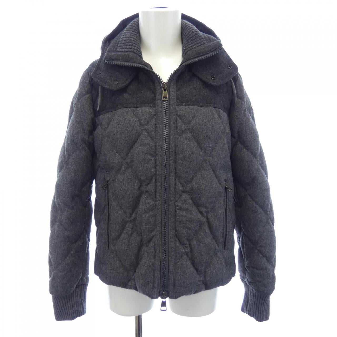 モンクレール MONCLER ダウンジャケット
