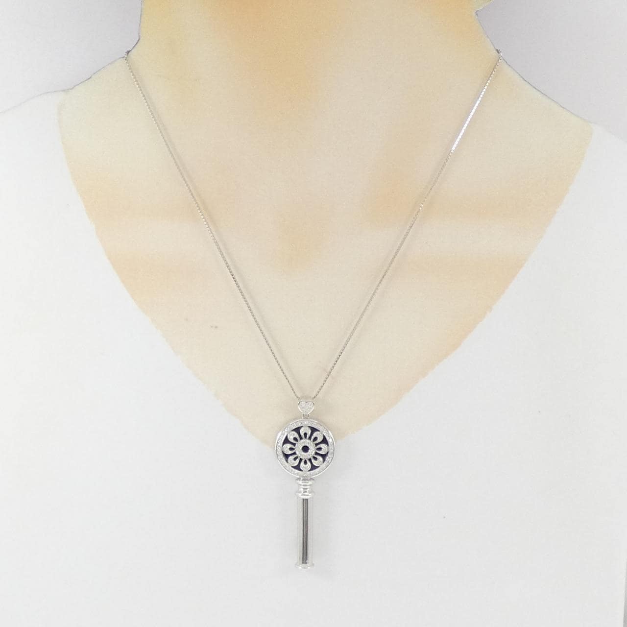 ユキザキ ヨビコ ネックレス