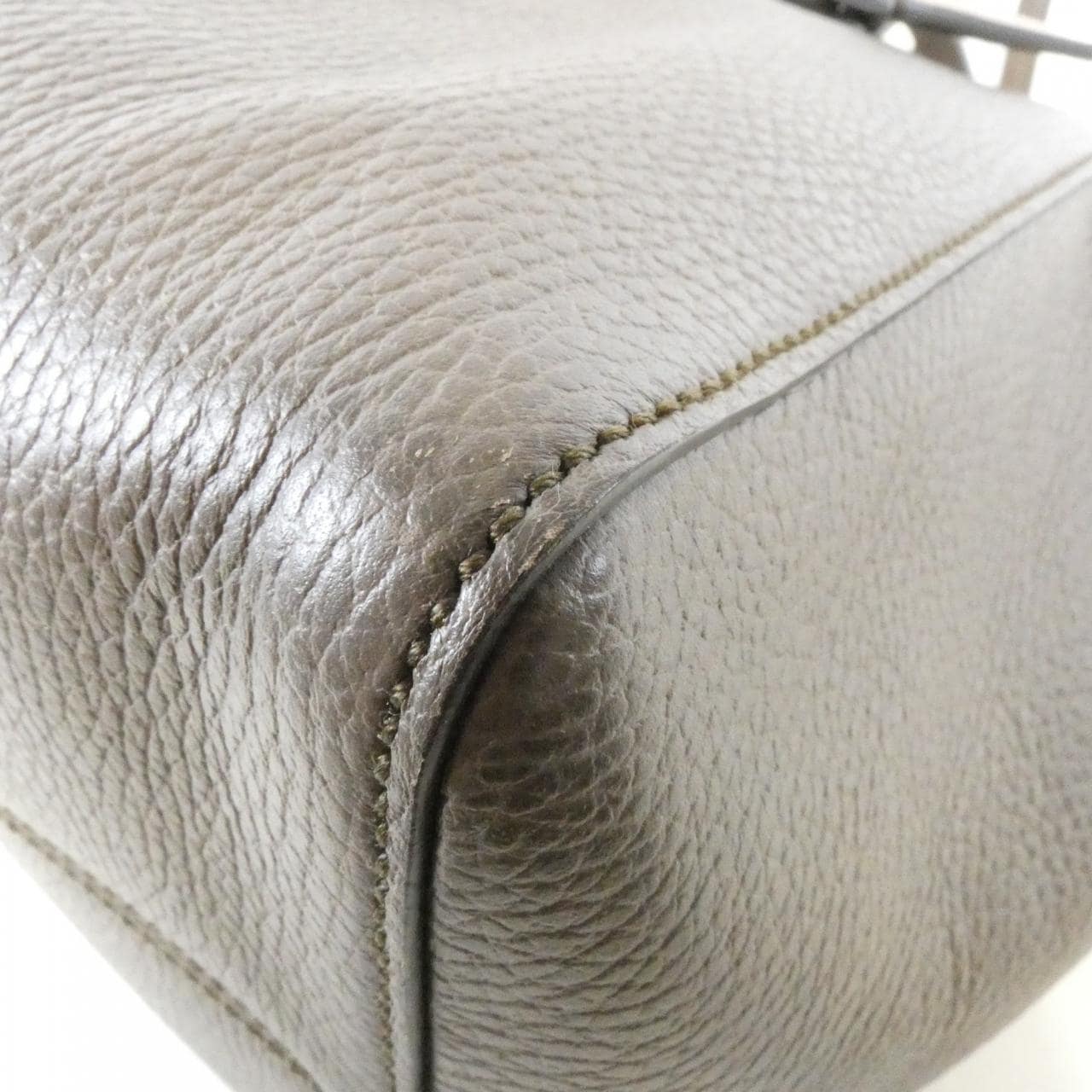 グッチ 354408 CAO2G バッグ