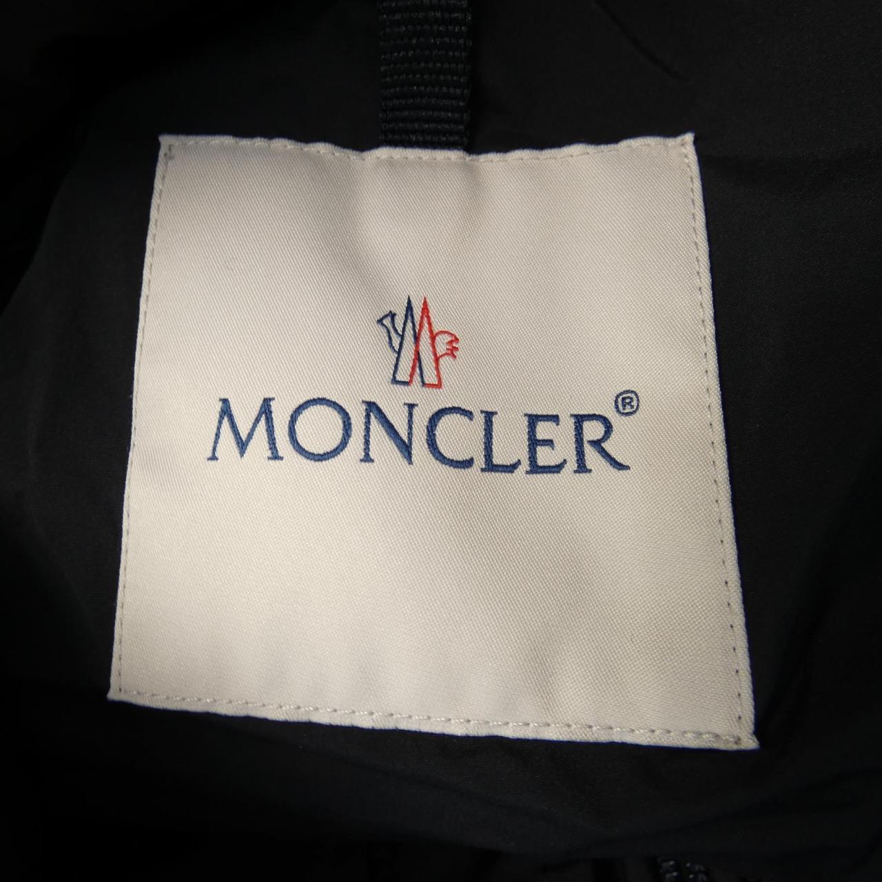 モンクレール MONCLER ダウンジャケット