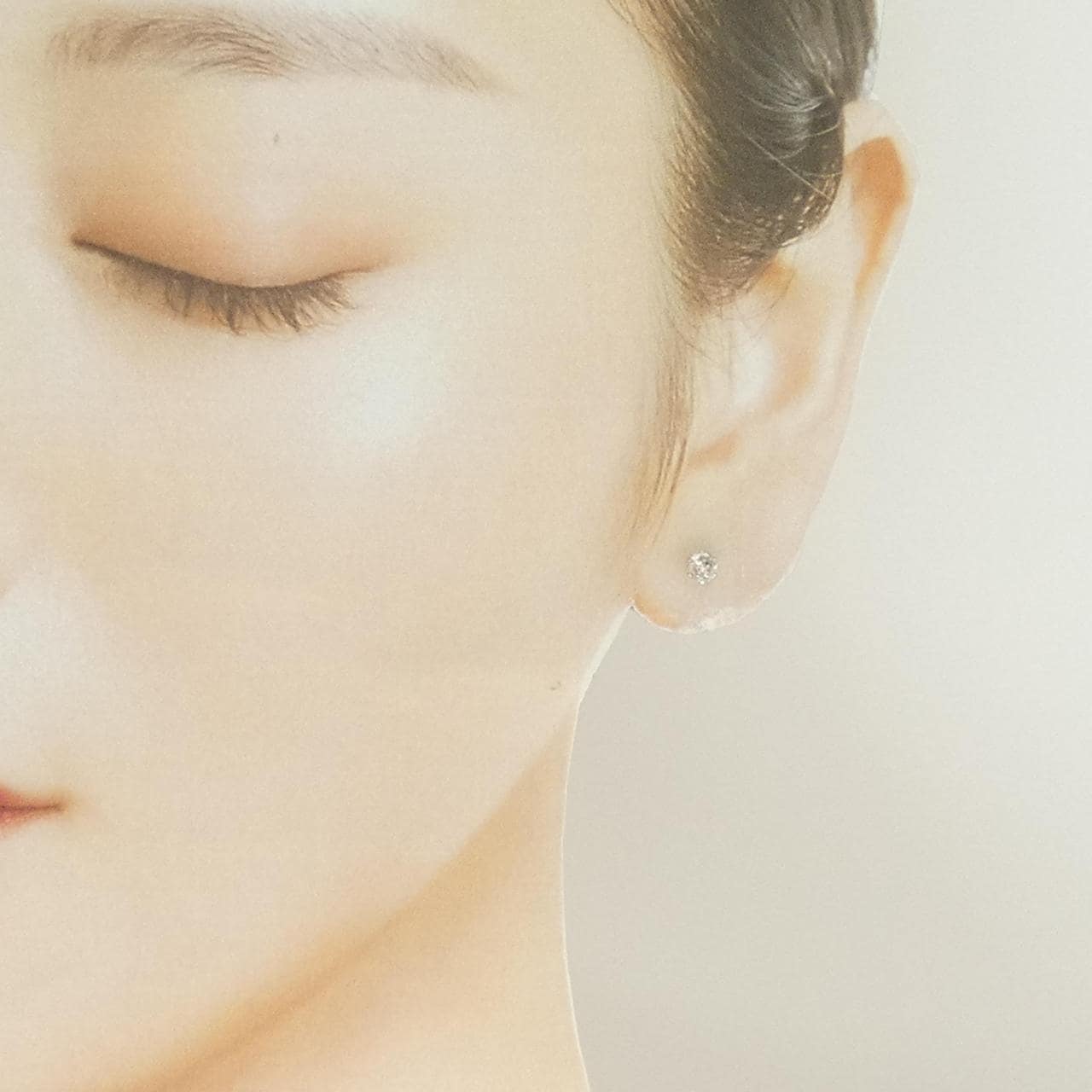 PT900 ソリティア ダイヤモンド ピアス 0.40CT