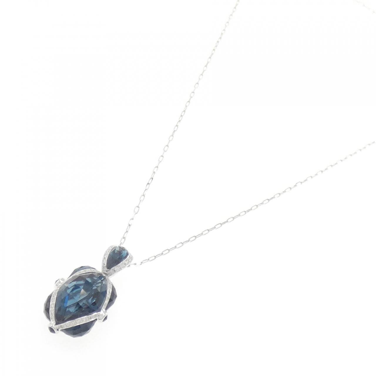 K18WG Blue Topaz Necklace 12.10CT