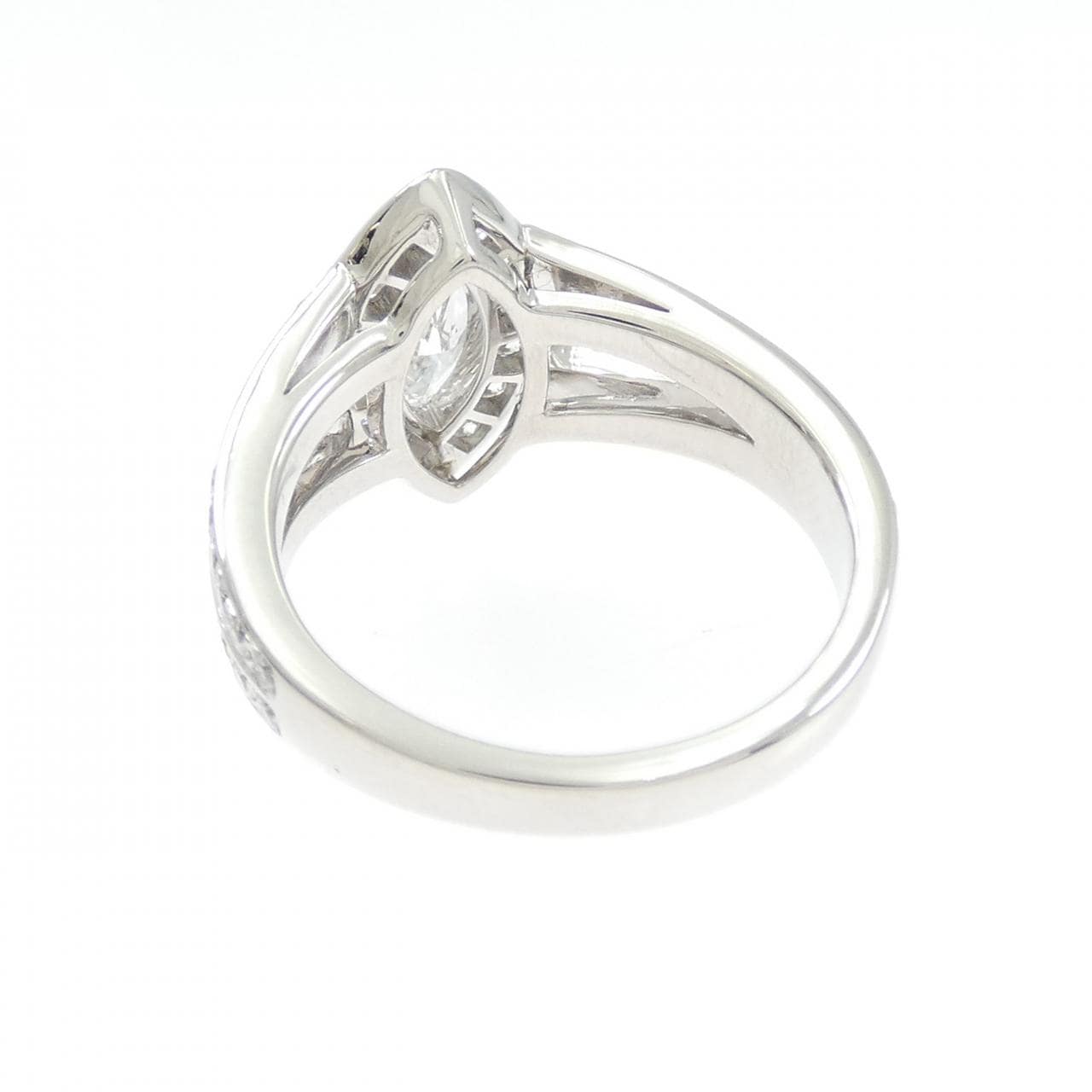 ブシュロン エターナルグレース リング 0.51CT D VVS1 マーキスカット