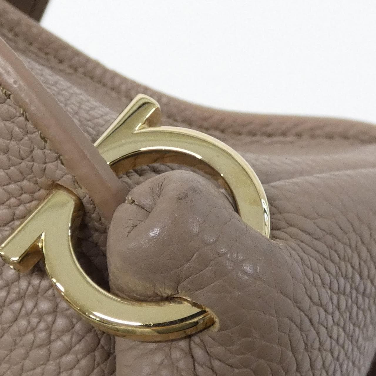 サルヴァトーレフェラガモ 21 D570 バッグ