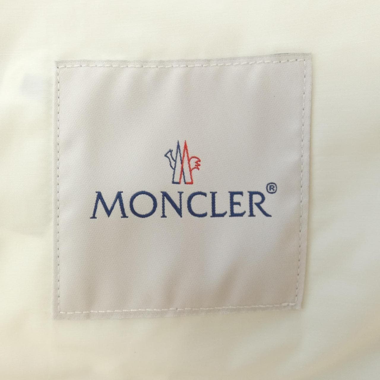 MONCLER蒙克勒·布卢森