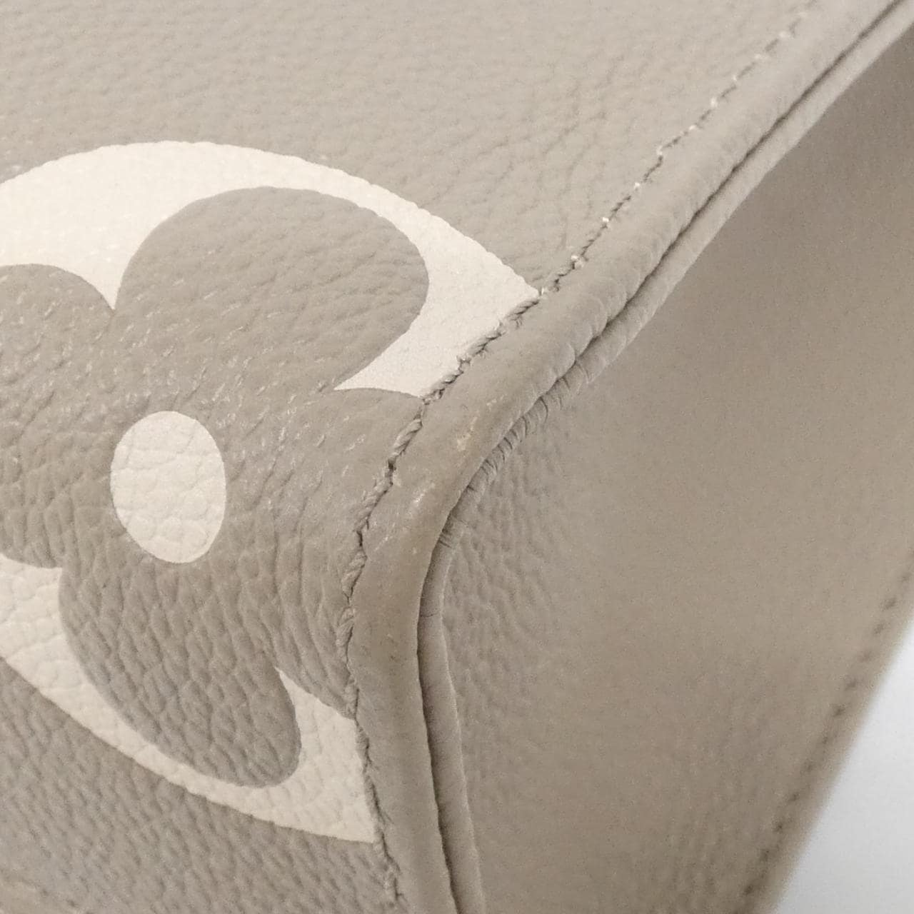 ルイヴィトン バイカラー モノグラム アンプラント オンザゴー PM M45779 バッグ