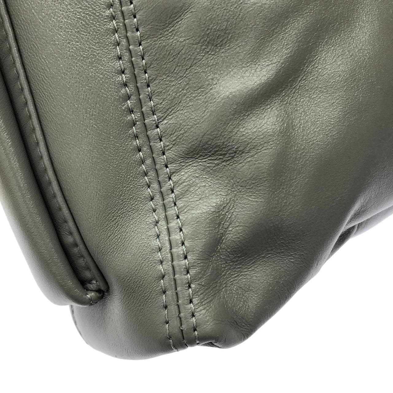 ルイヴィトン キャリーオール カーゴ バイブ PM M12579 ショルダーバッグ