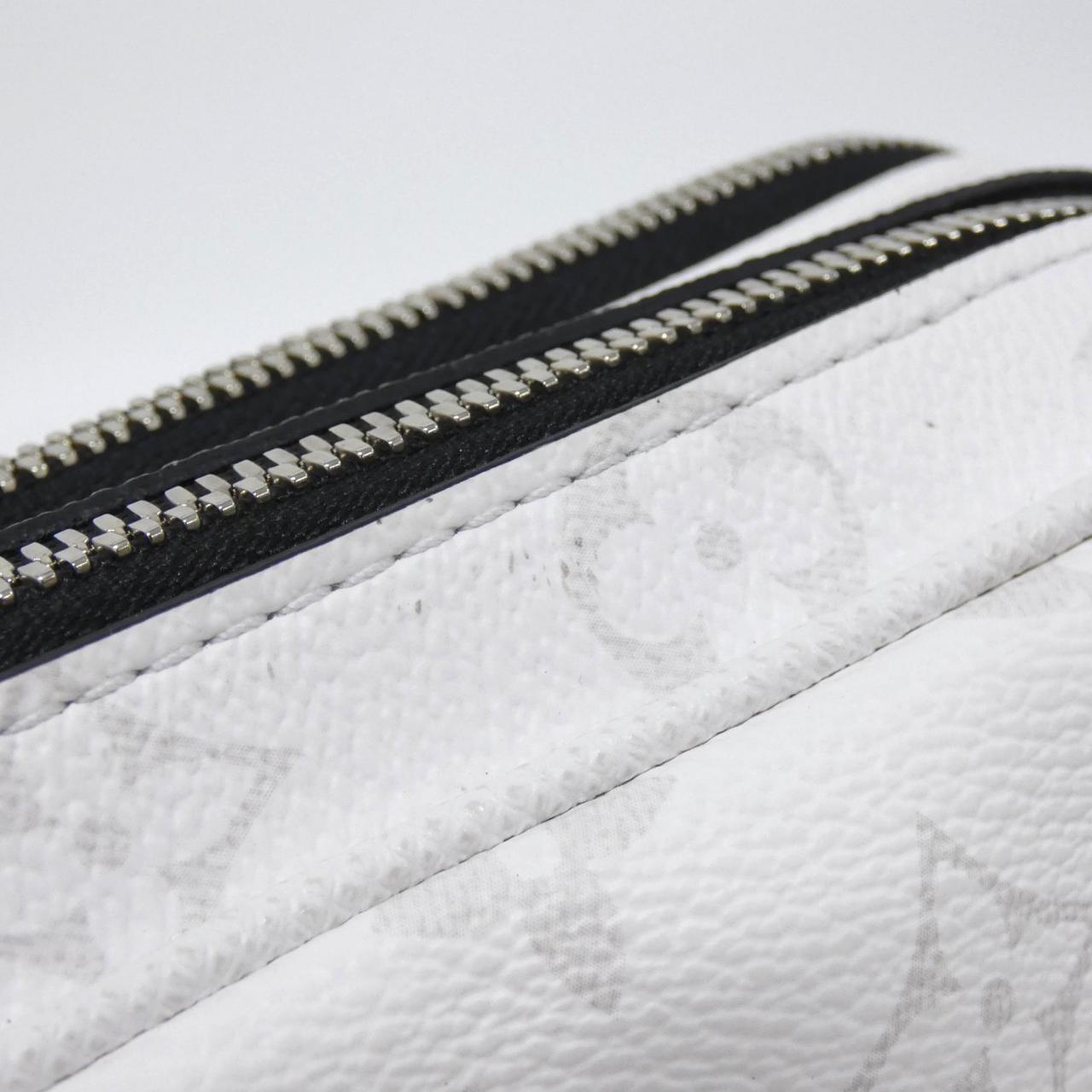 ルイヴィトン タイガ ラマ アルファ　メッセンジャー M31069 ショルダーバッグ