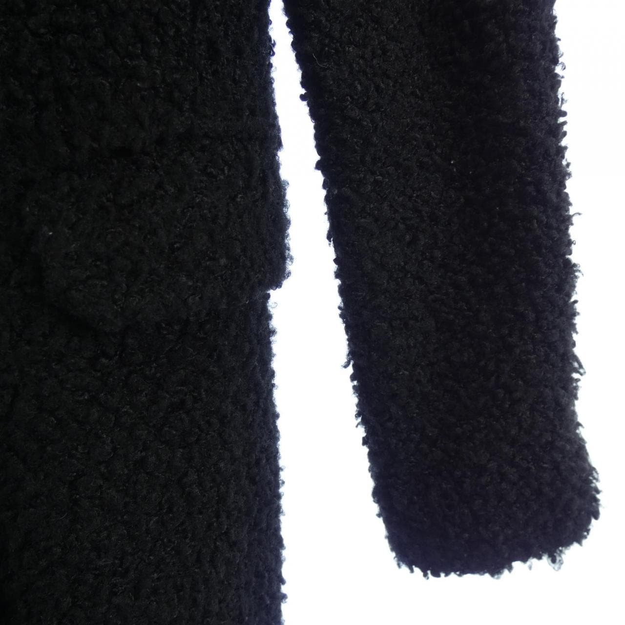 EMPORIO ARMANI安普里奥·阿玛尼法院