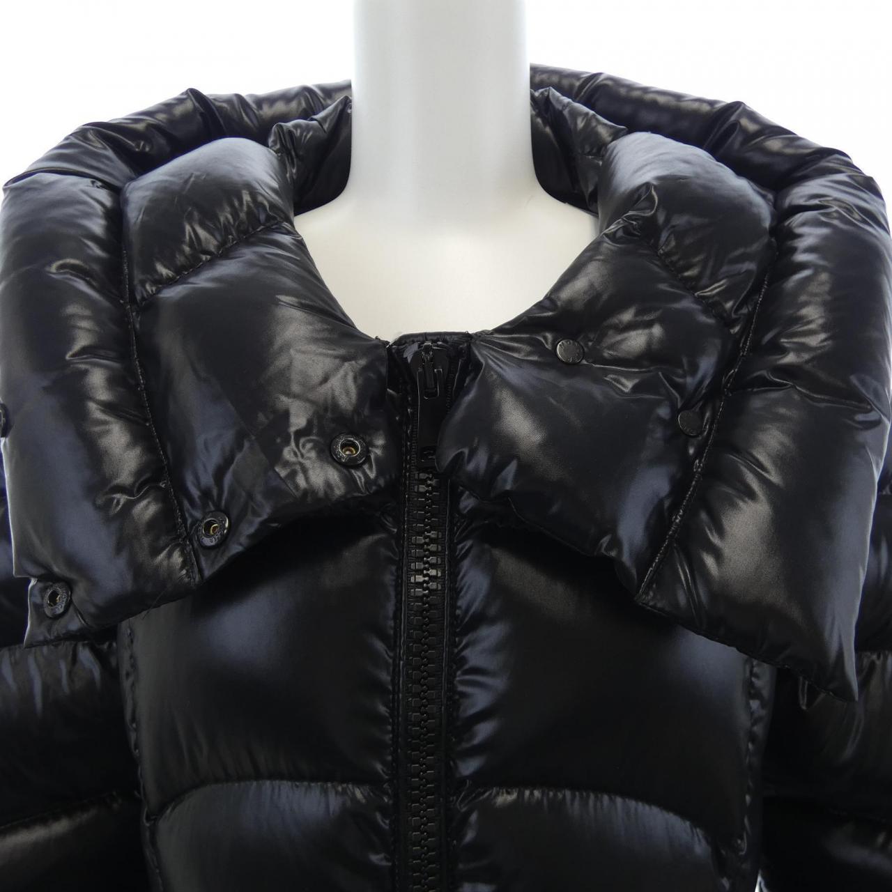 モンクレール MONCLER AKEBIA ダウンジャケット