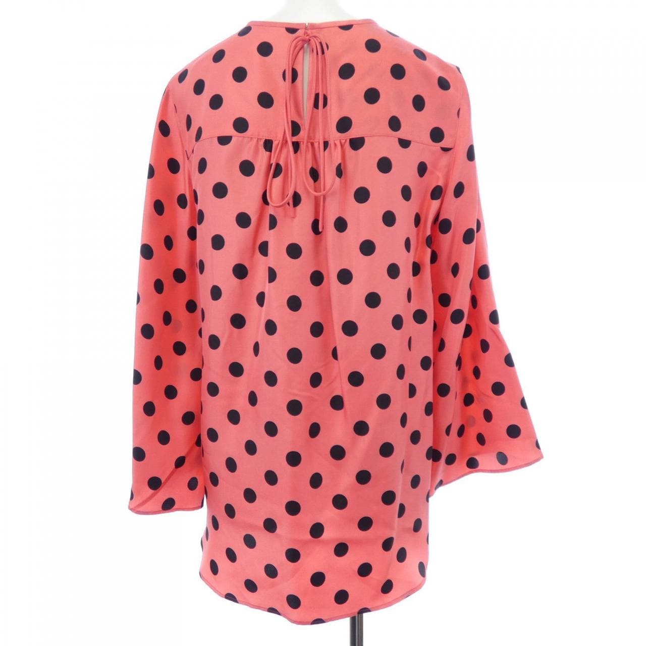 ミカコナカムラ MIKAKO NAKAMURA トップス