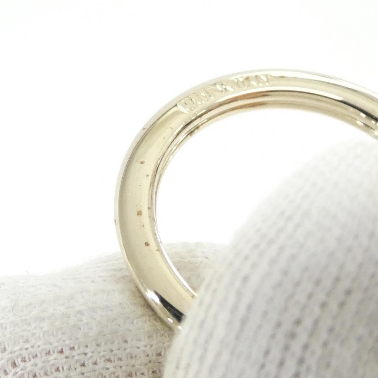 グッチ 851742 FAFCZ キーリング