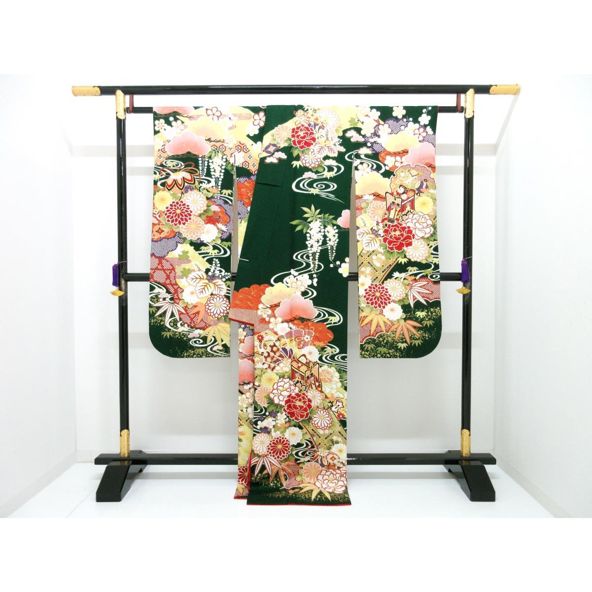 振袖　友禅金彩加工　刺繍入り