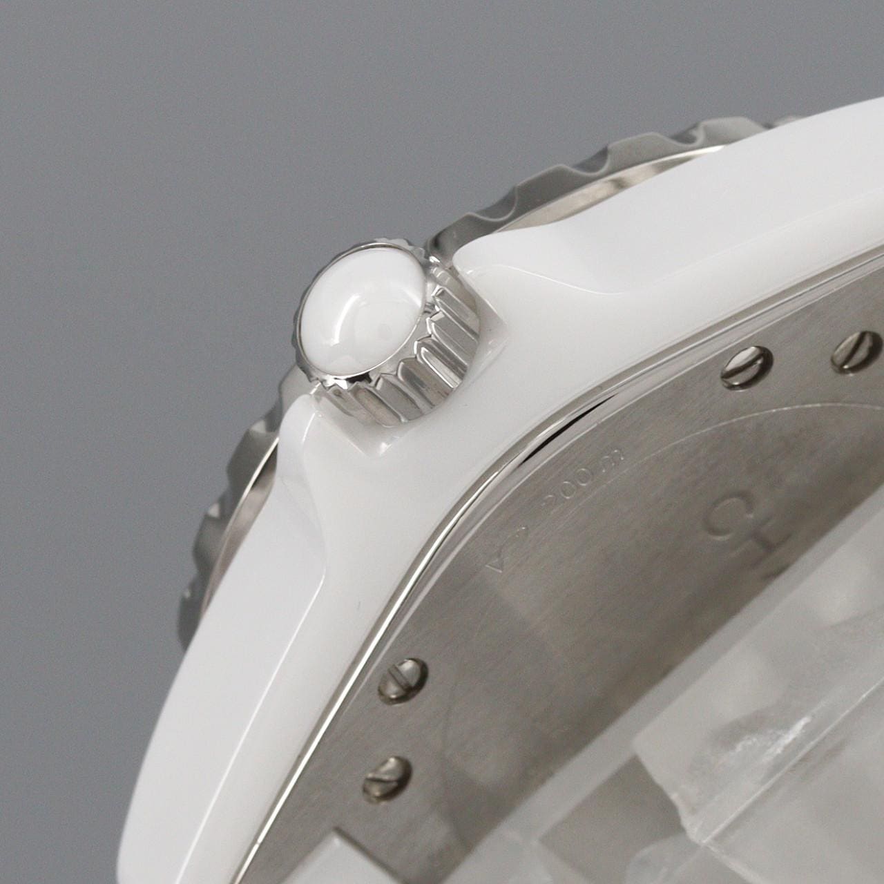 シャネル J12 グラフィティ33mmセラミック LIMITED H5239 セラミック クォーツ