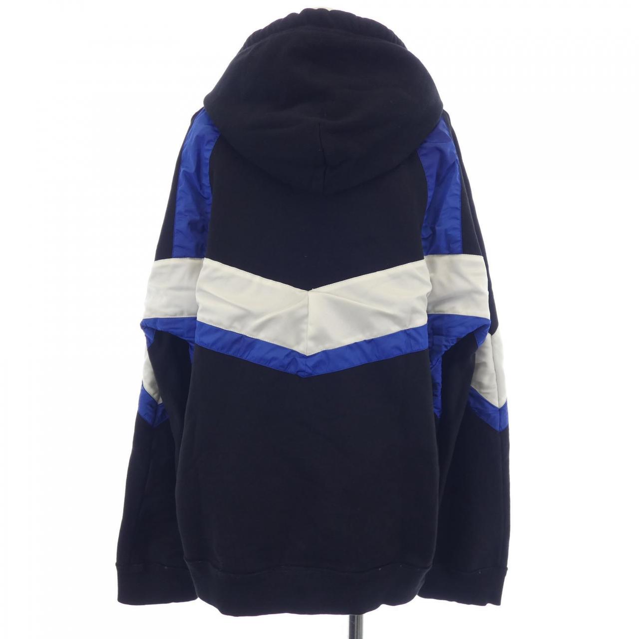 ヴァレンティノ VALENTINO パーカー