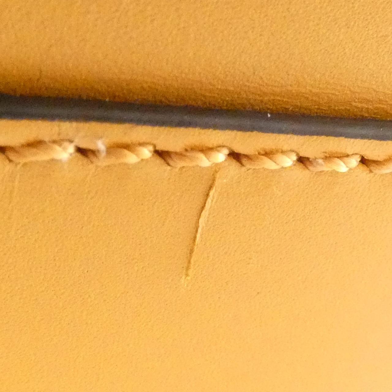 フェンディ ピーカブー 8BN226 Q4J バッグ