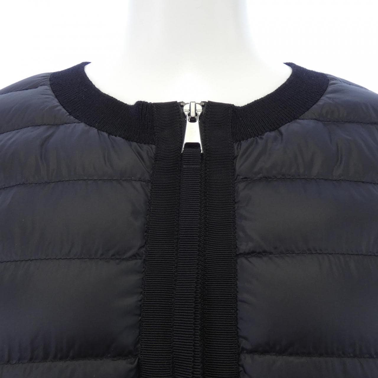 モンクレール MONCLER 20939B51000 ダウンジャケット