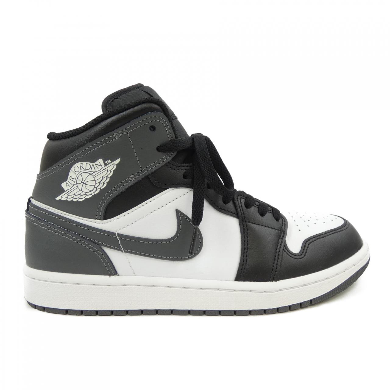 エアジョーダン AIR JORDAN DQ8426-001 スニーカー