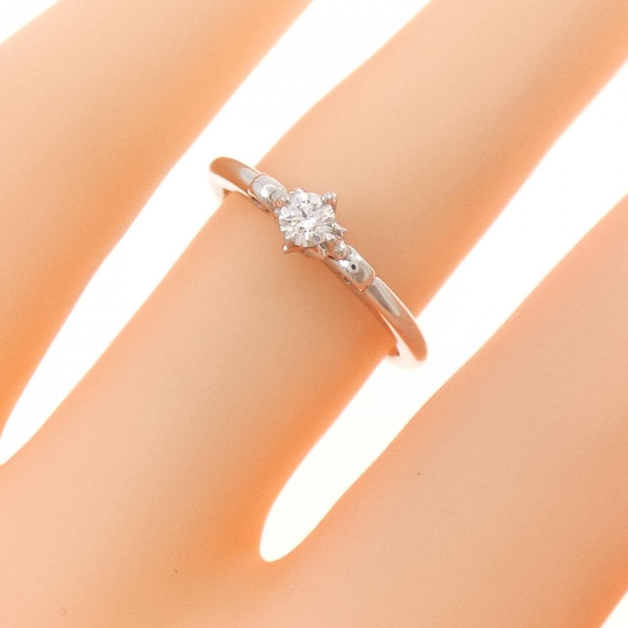 K18WG ソリティア ダイヤモンド リング 0.1CT