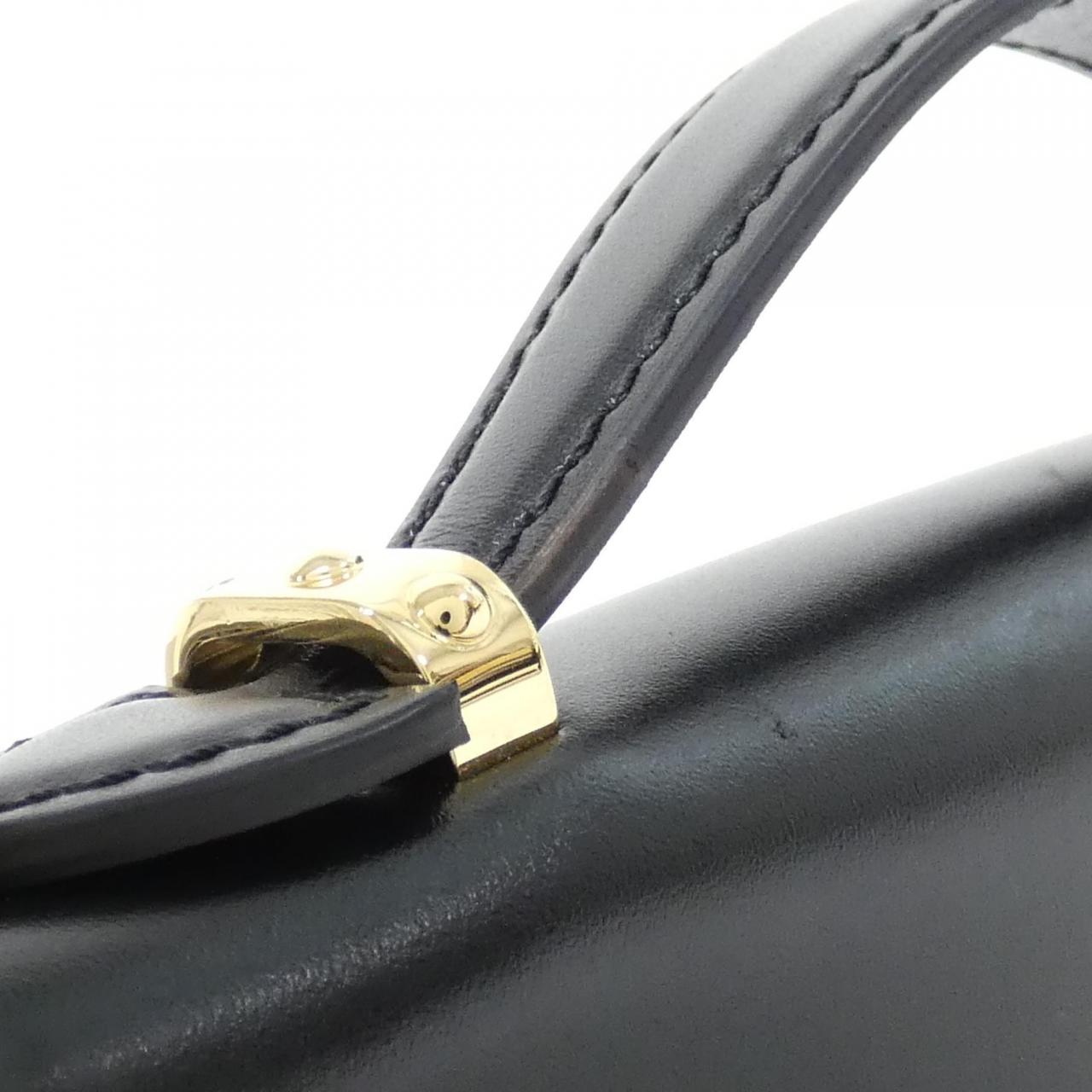 ルイヴィトン ウォレット オン チェーン カプシーヌ M12710 ショルダーバッグ