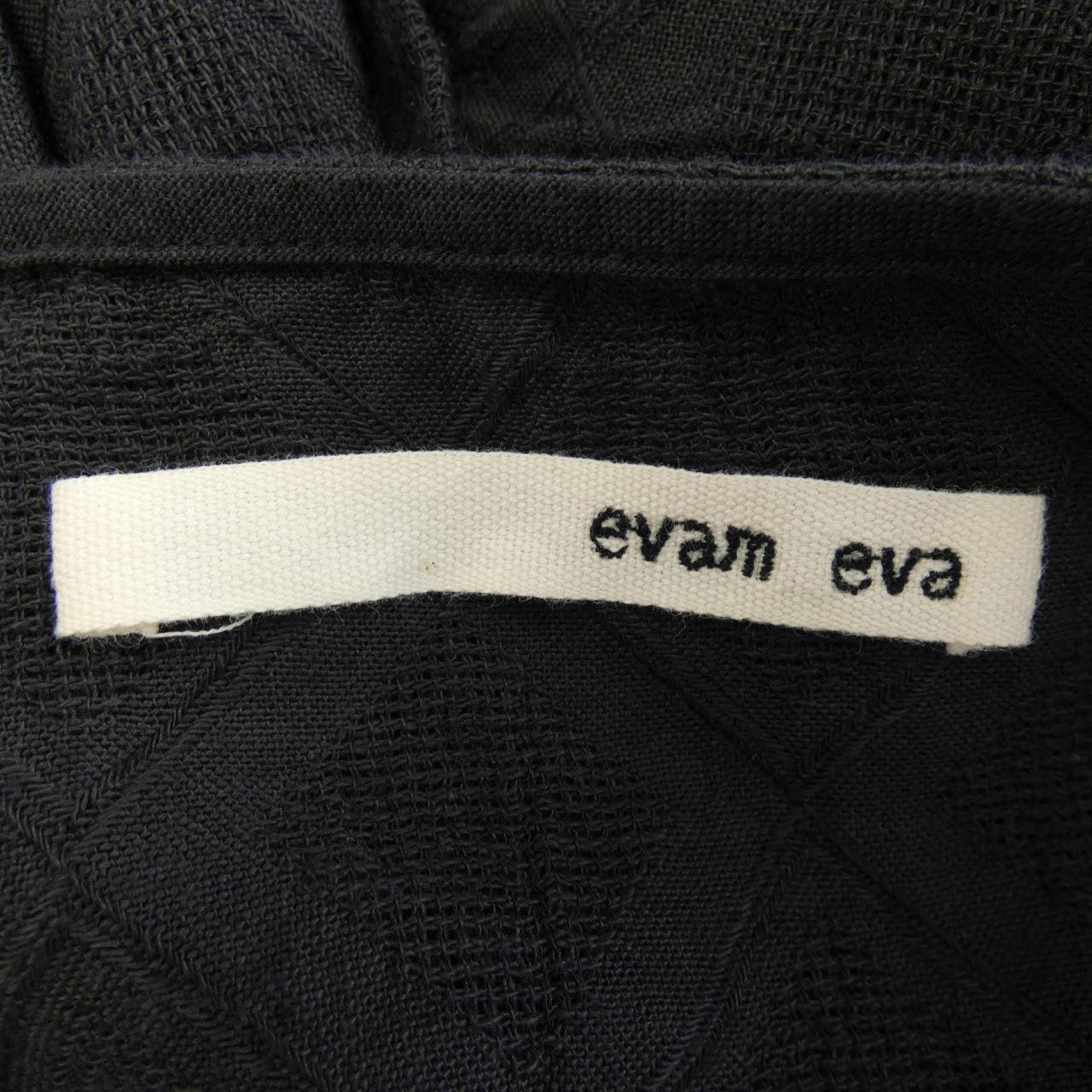 エヴァムエヴァ evam eva トップス