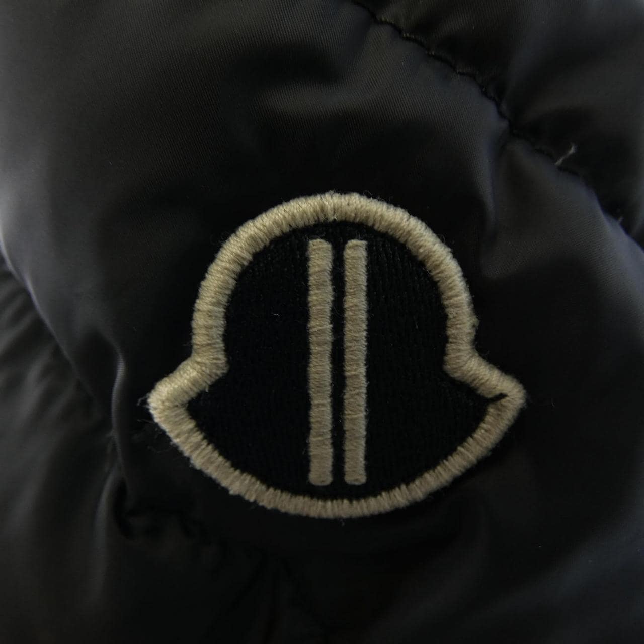 モンクレール MONCLER ダウンジャケット