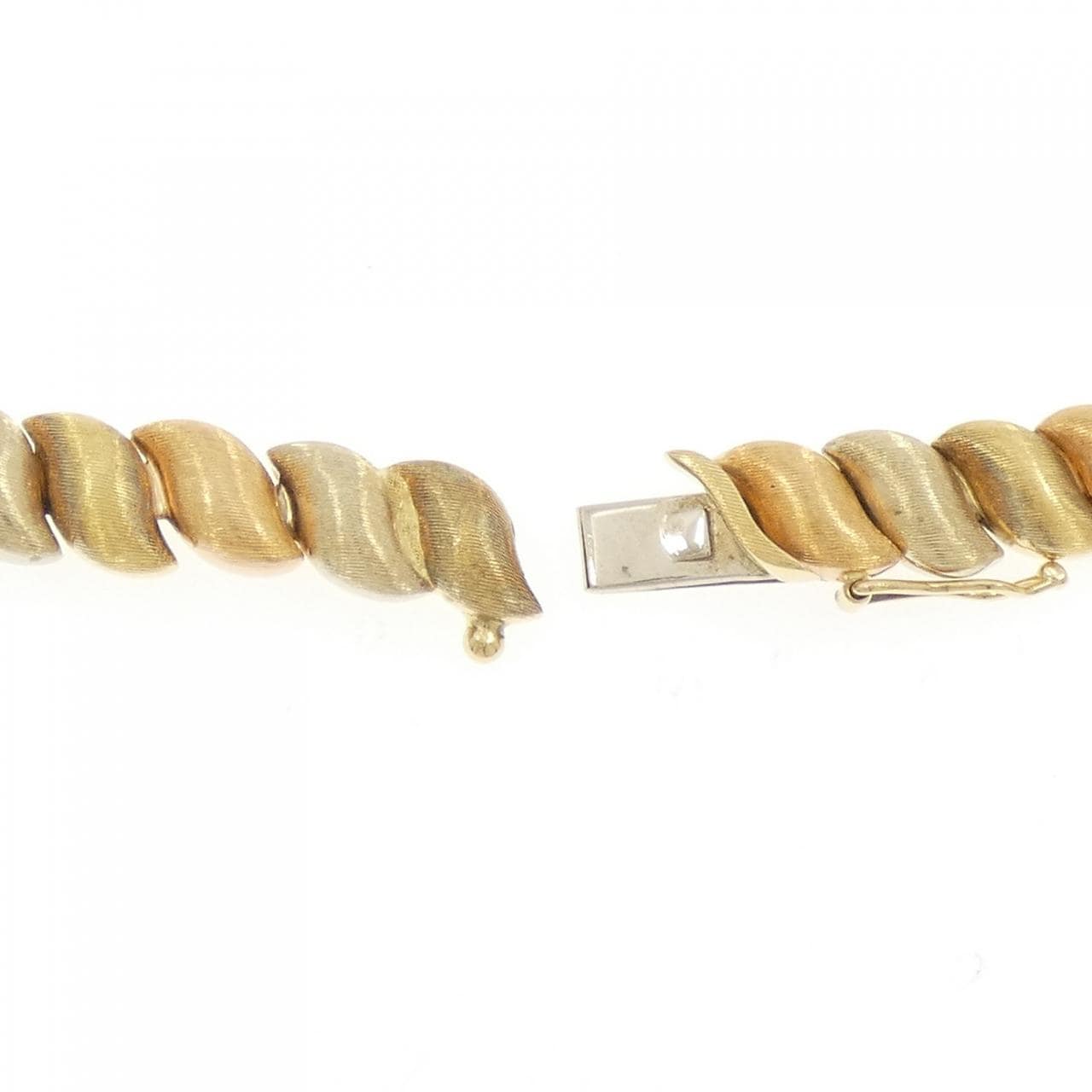 キャンペザン 750スリーカラー ネックレス