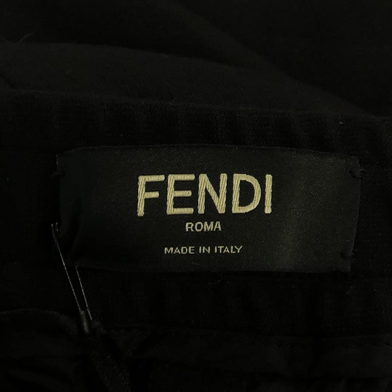 フェンディ FENDI FB0482 A4JO パンツ