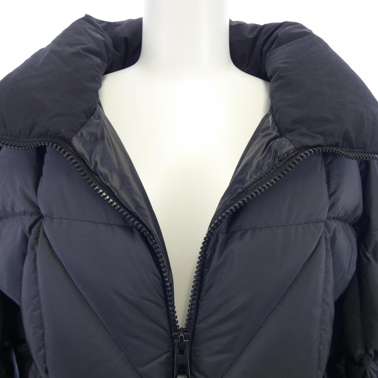 モンクレール MONCLER ダウンコート