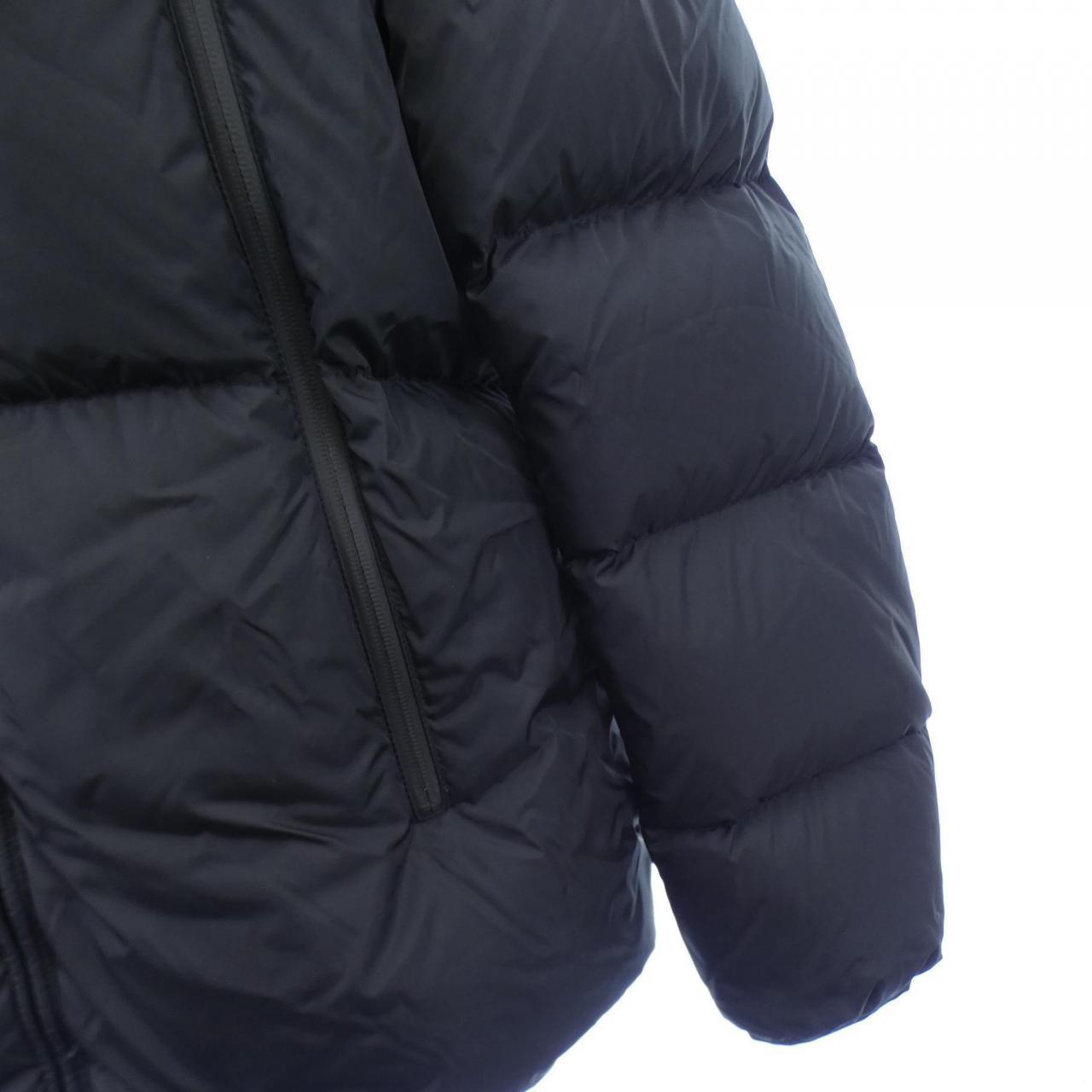 モンクレール MONCLER ダウンジャケット