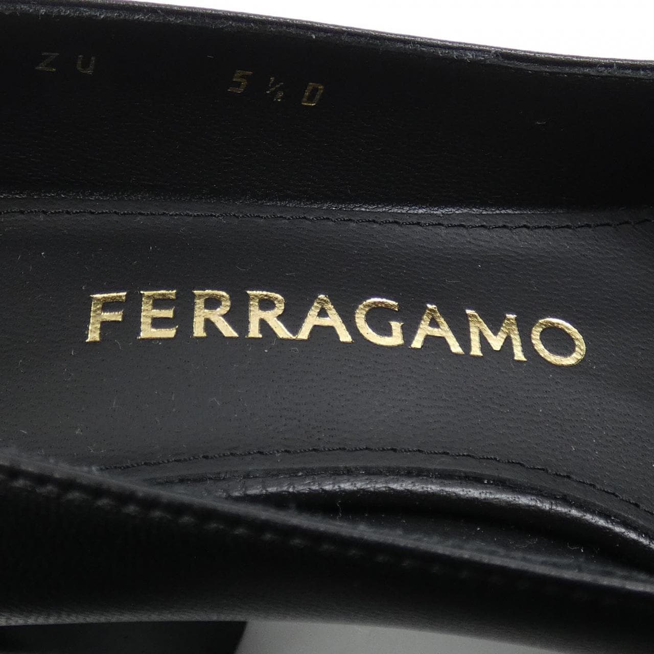 サルヴァトーレフェラガモ SALVATORE FERRAGAMO パンプス