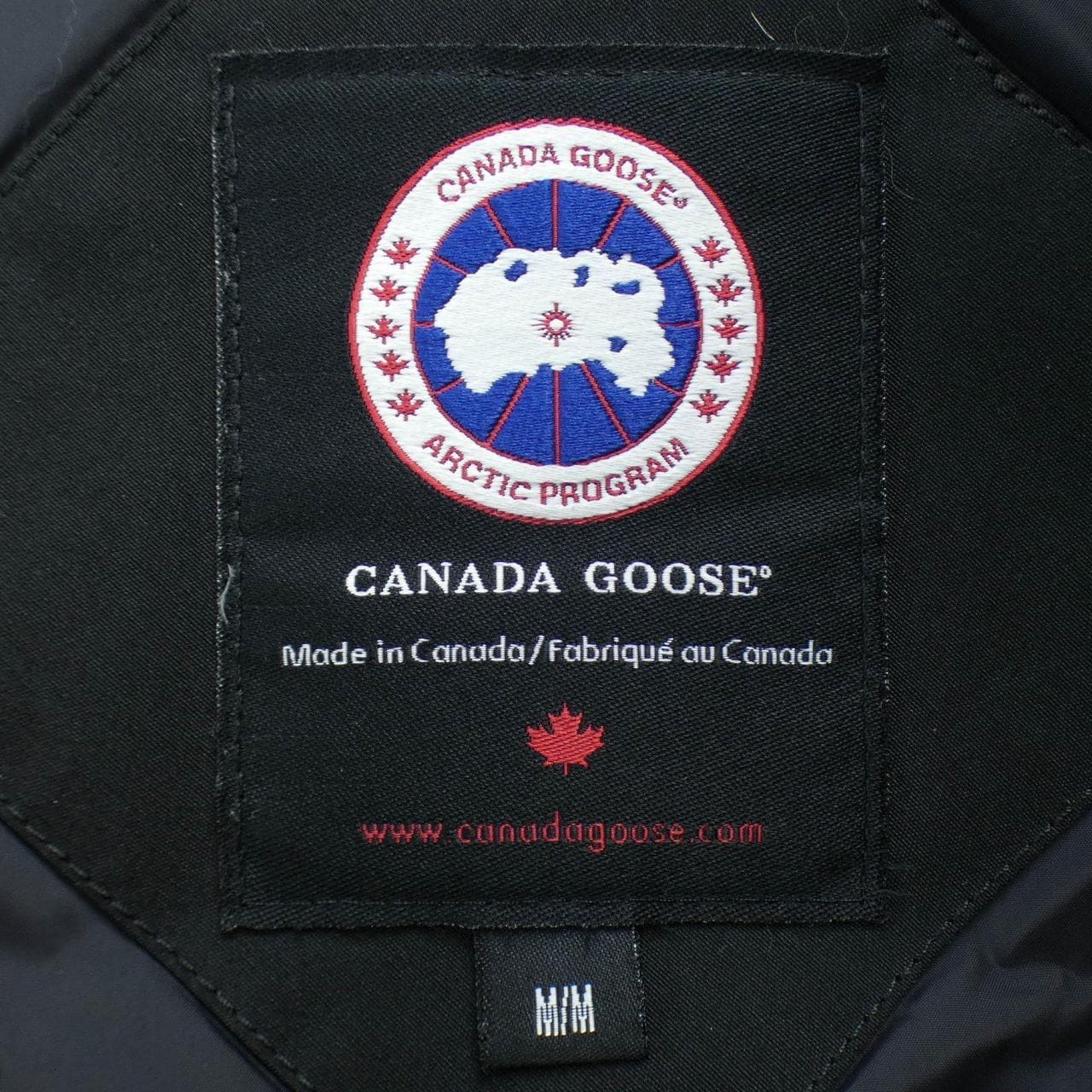 加拿大鵝CANADA GOOSE羽絨服